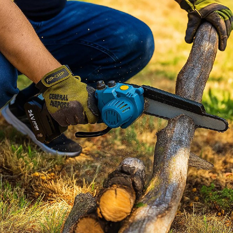 Cordless Electric Chainsaw with 1000W Motor and 21V Rechargeable Battery