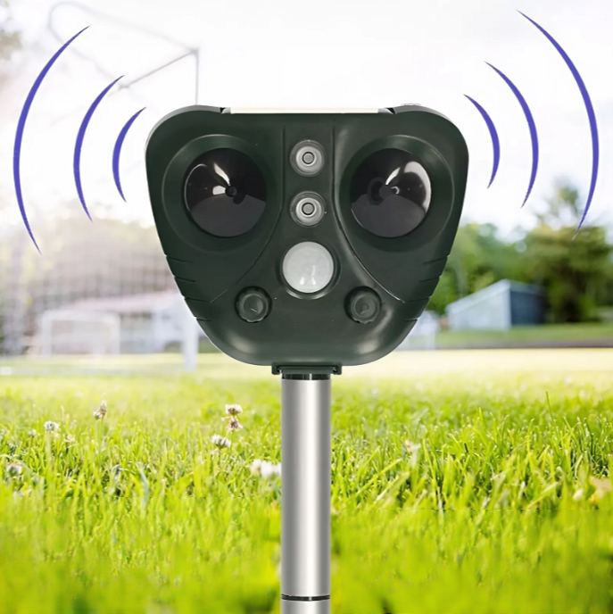 Outdoor Ultrasonic Animal Repeller with Solar Panel and LED Flashing Light, IP44 Waterproof
