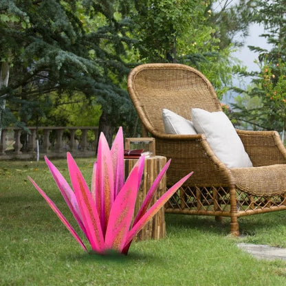 Metal Agave Sculpture with Rustic Finish for Indoor and Outdoor Spaces